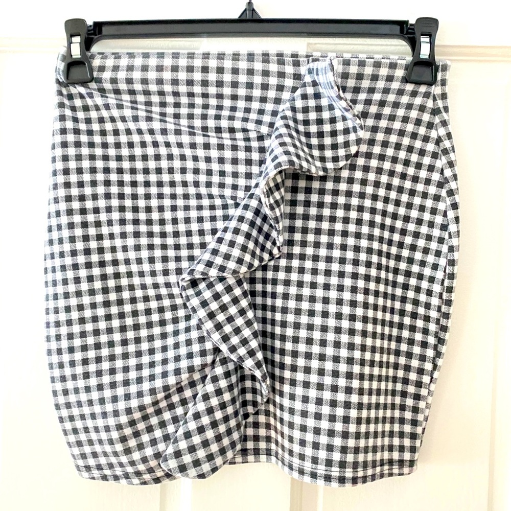 Pretty Little Thing Black Gingham Ruffle Skirt 4